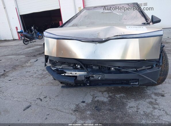 7G2CEHED6SA065555 2025 TESLA CYBERTRUCK Silver 