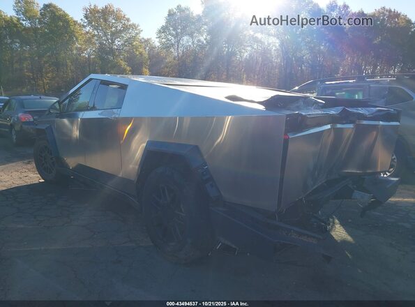 7G2CEHED8SA066996 2025 TESLA CYBERTRUCK Серебряный Задняя левая четверть