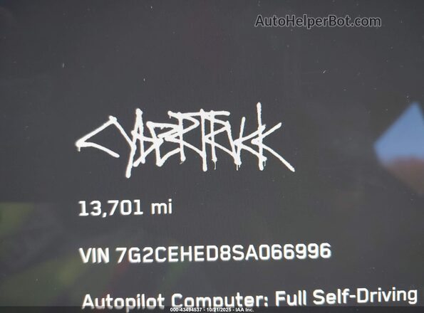 7G2CEHED8SA066996 2025 TESLA CYBERTRUCK Серебряный 