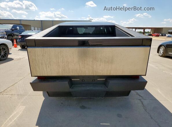 7G2CEHED9RA026288 2024 TESLA CYBERTRUCK Серебряный Вид сзади