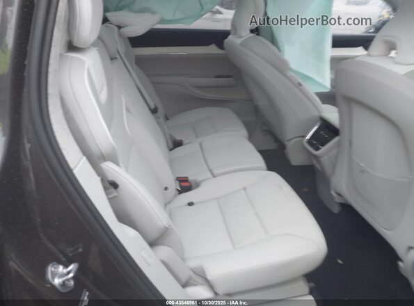 7JDEV3VL8SG017142 2025 VOLVO EX90 Pewter 