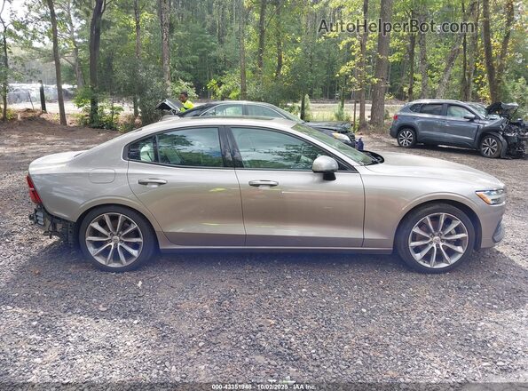 7JR102FKXLG032170 2020 VOLVO S60 Бежевый Вид задней части салона