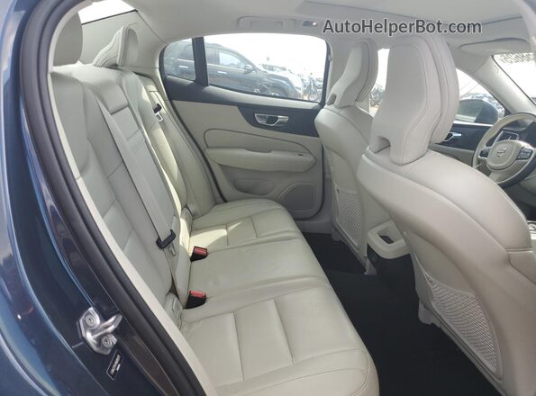 7JRA22TK4MG080375 2021 VOLVO S60 Blue Widok tylnych siedzeń