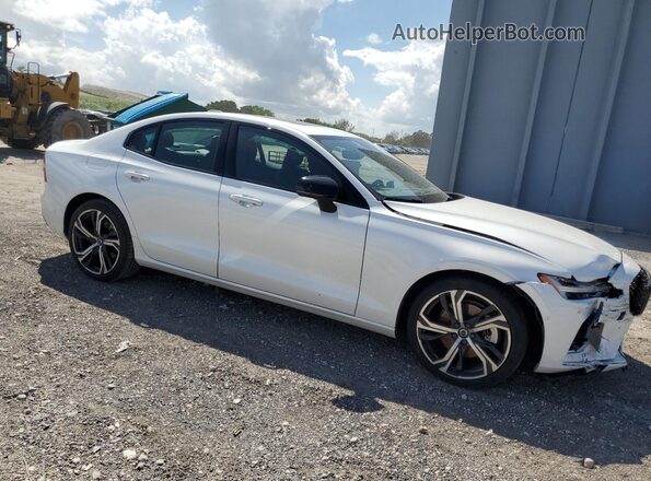 7JRL12FL0RG310226 2024 VOLVO S60 White Front right