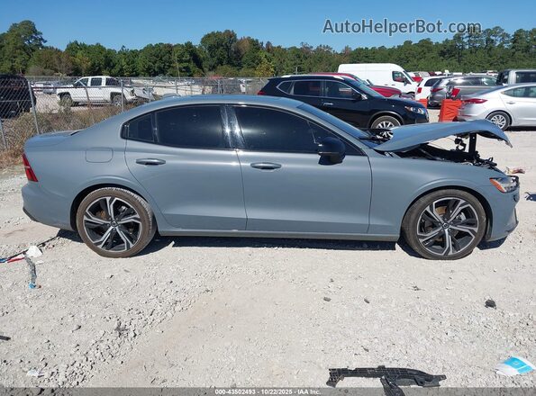 7JRL12FL4RG280633 2024 VOLVO S60 Blue Vista interior trasera