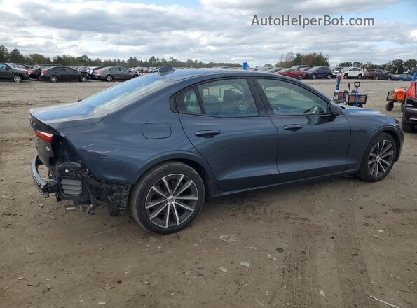 7JRL12FZ1NG189236 2022 VOLVO S60 Blue Tył prawy