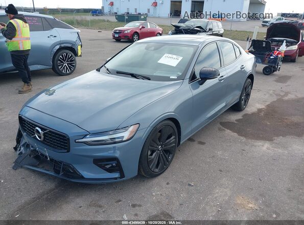 7JRL12FZXNG163041 2022 VOLVO S60 Blue Передня ліва чверть