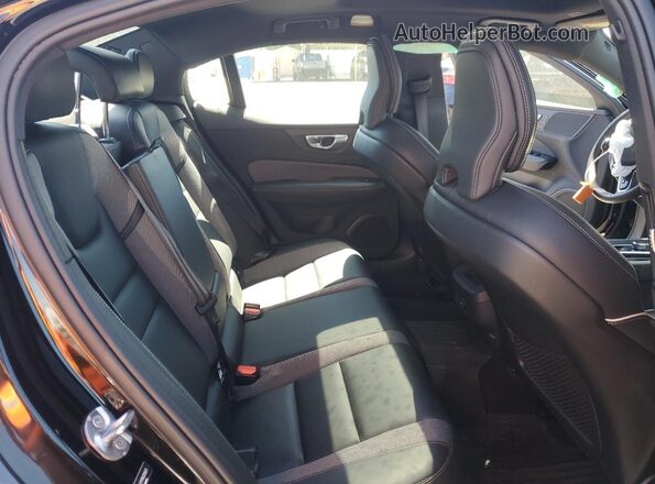 7JRL12TH1RG305875 2024 VOLVO S60 Black 