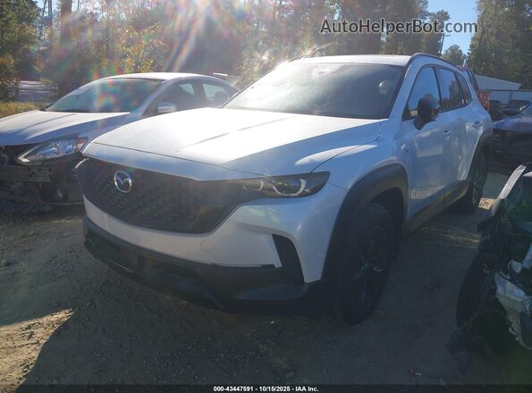 7MMVAADW0SN129451 2025 MAZDA CX-50 HYBRID Белый Передняя левая четверть