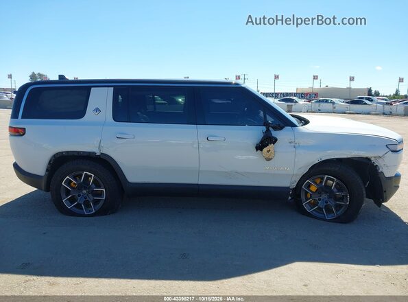 7PDSGABA7RN037006 2024 RIVIAN R1S White Widok zestawu wskaźników