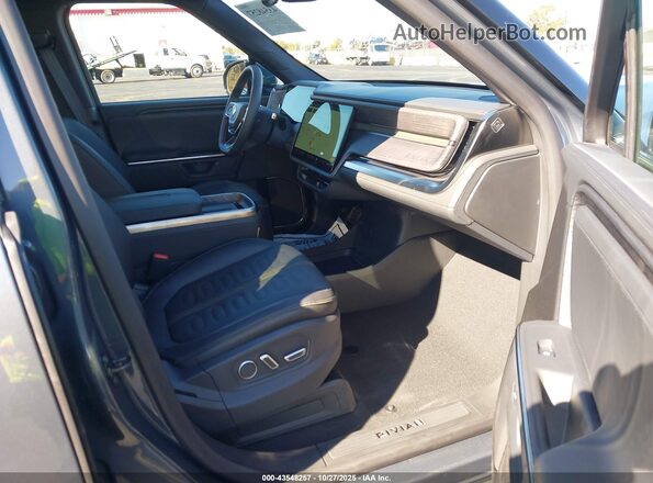 7PDSGCBA8TN075797 2026 RIVIAN R1S Gray წინა სალონის ხედი