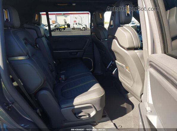 7PDSGCBA8TN075797 2026 RIVIAN R1S Gray VIN კოდის სტიკერის ხედი