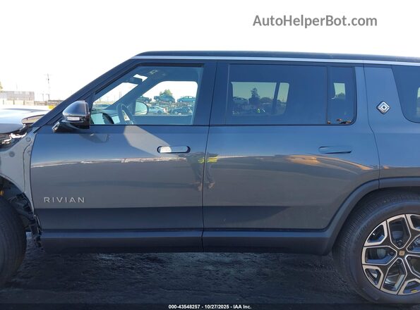 7PDSGCBA8TN075797 2026 RIVIAN R1S Gray 