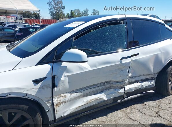 7SAXCBE55PF369134 2023 TESLA MODEL X White Front view