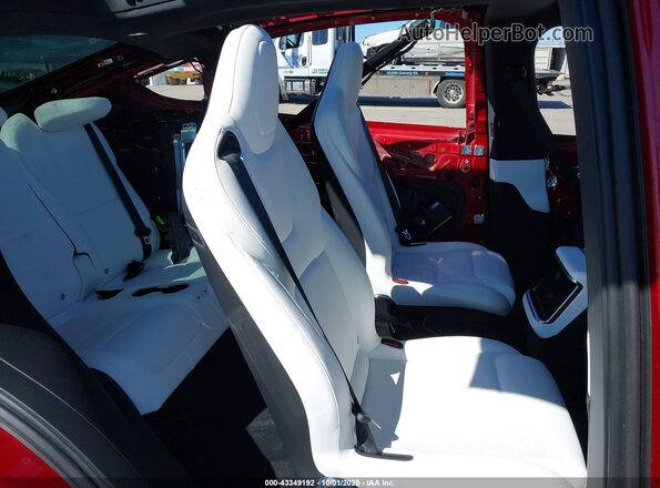 7SAXCBE55SF472241 2025 TESLA MODEL X Red VIN sticker view