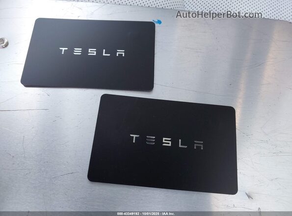 7SAXCBE55SF472241 2025 TESLA MODEL X Red Dashboard view