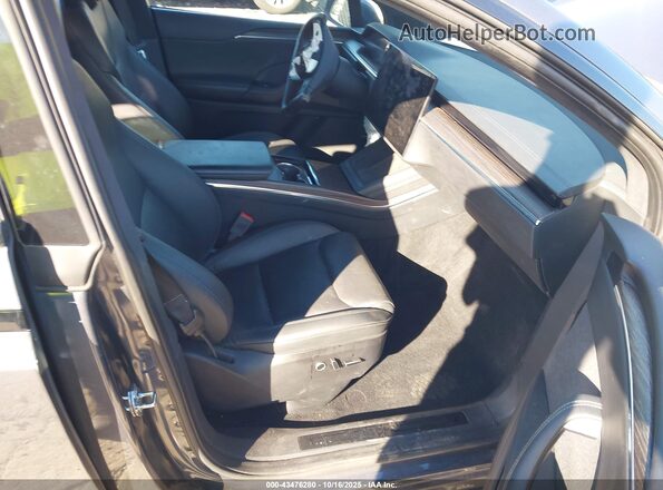 7SAXCBE59PF376507 2023 TESLA MODEL X Gray წინა სალონის ხედი