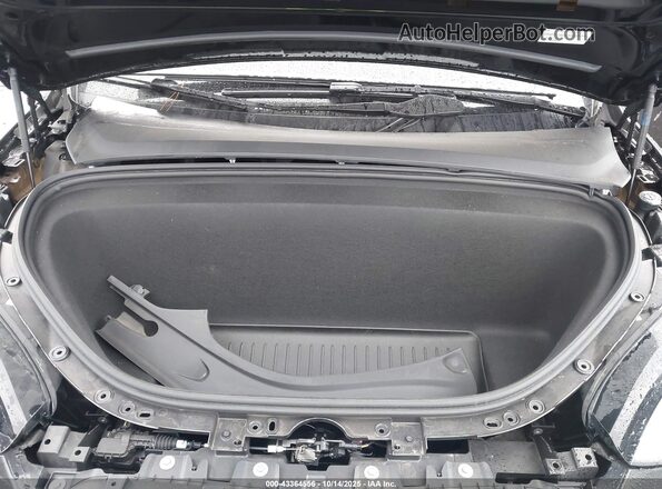 7SAXCBE63RF440021 2024 TESLA MODEL X Black Հետևի տեսք