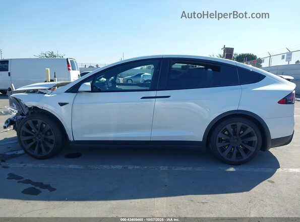 7SAXCBE68NF332875 2022 TESLA MODEL X White 