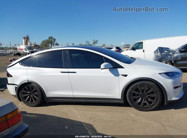 7SAXCDE59RF436624 2024 TESLA MODEL X Белый Вид задней части салона
