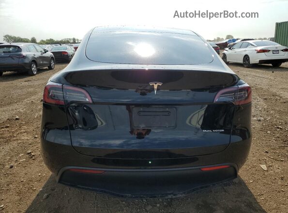 7SAYGAEE0RF198816 2024 TESLA MODEL Black Հետևի տեսք