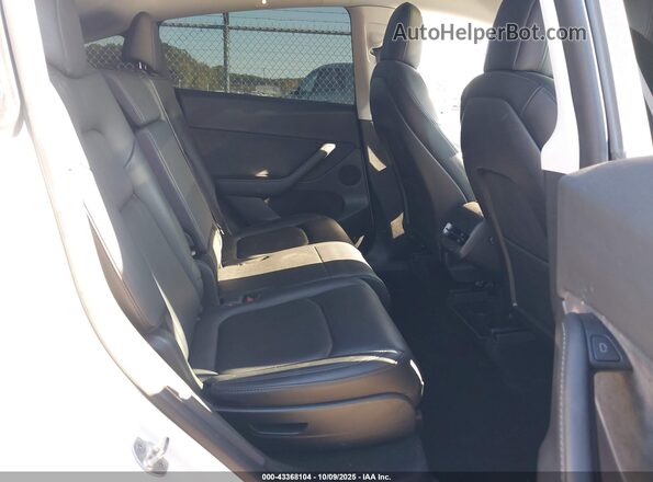 7SAYGAEE1NF336521 2022 TESLA MODEL Y White Вид наклейки з VIN-кодом