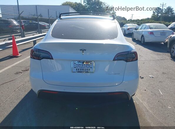 7SAYGAEE1NF336521 2022 TESLA MODEL Y White 