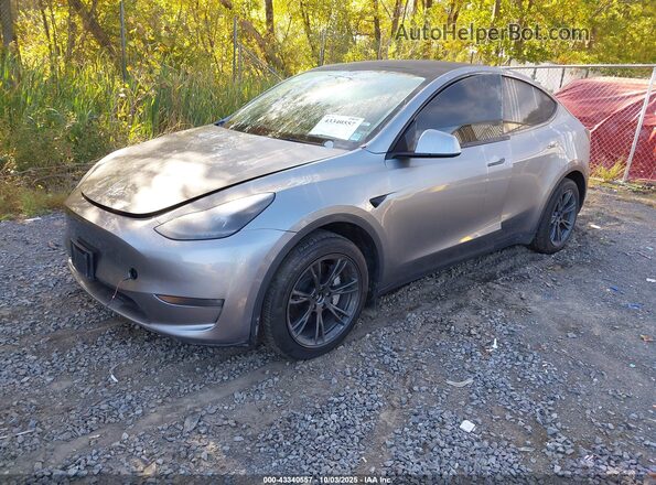 7SAYGAEE1SF221655 2025 TESLA MODEL Y Gray Przód lewy