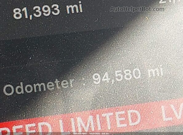7SAYGAEE4NF400129 2022 TESLA MODEL Y Gray Вид підкапотного простору