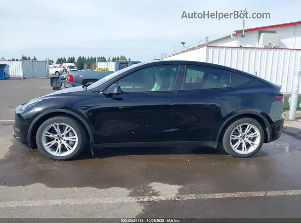 7SAYGAEE5NF543820 2022 TESLA MODEL Y Черный 