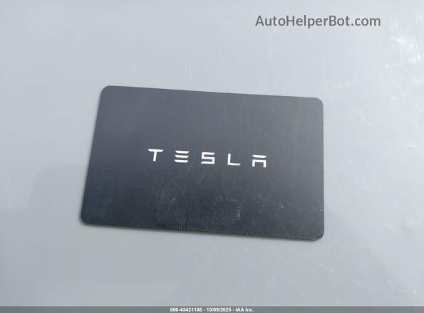 7SAYGAEE5NF543820 2022 TESLA MODEL Y Черный Вид панели приборов
