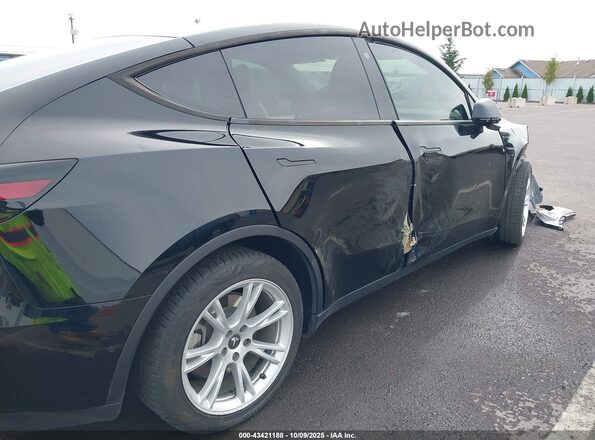 7SAYGAEE5NF543820 2022 TESLA MODEL Y Черный 