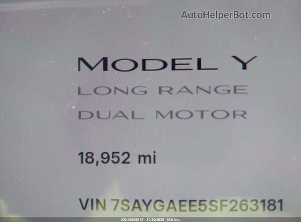7SAYGAEE5SF263181 2025 TESLA MODEL Y Black Vista de los asientos traseros