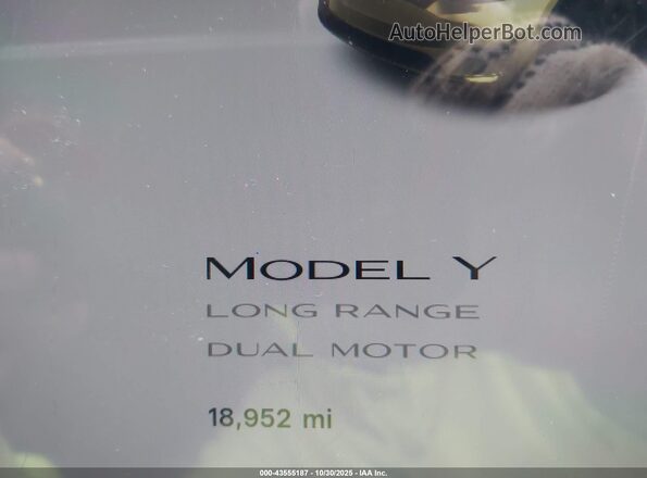7SAYGAEE5SF263181 2025 TESLA MODEL Y Black Vista interior de 360 grados
