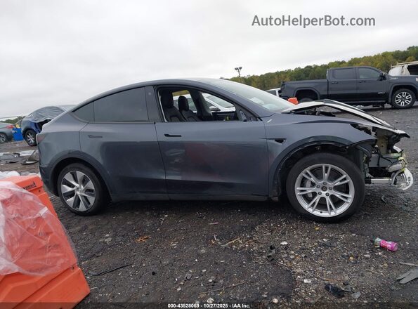 7SAYGAEE6PF600769 2023 TESLA MODEL Y Gray 