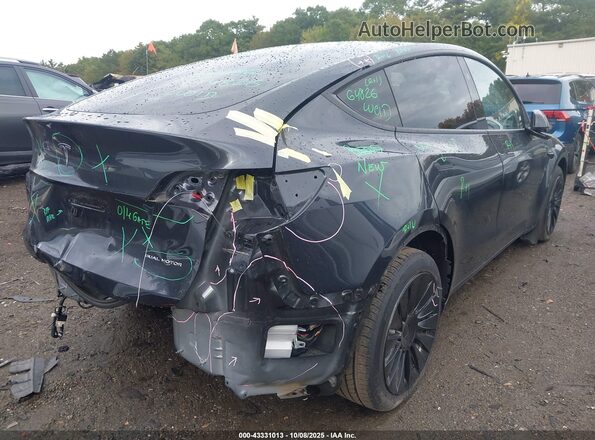 7SAYGAEE7RF076826 2024 TESLA MODEL Y Gray Tył prawy