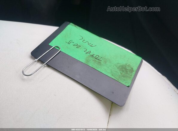 7SAYGAEE7RF076826 2024 TESLA MODEL Y Gray Widok deski rozdzielczej