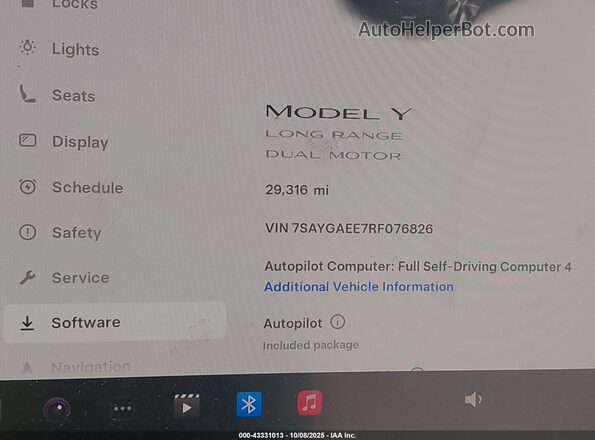 7SAYGAEE7RF076826 2024 TESLA MODEL Y Gray Widok tylnych siedzeń