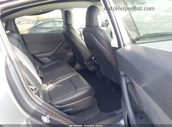 7SAYGAEE8NF316654 2022 TESLA MODEL Y Gray Vista de la etiqueta del VIN