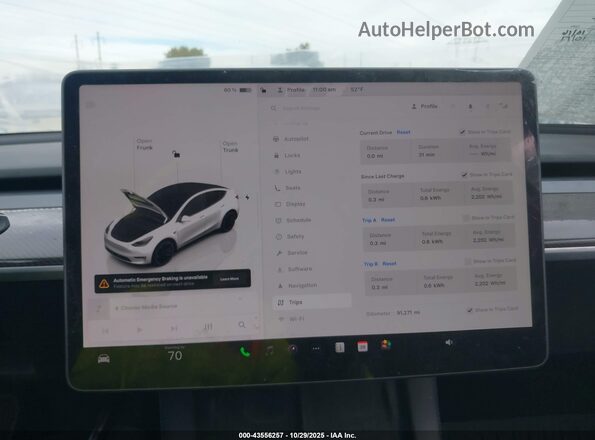 7SAYGAEEXNF515060 2022 TESLA MODEL Y White Հետևի նստատեղերի տեսք