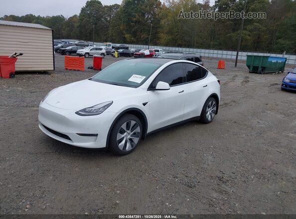 7SAYGAEEXNF519044 2022 TESLA MODEL Y Белый 