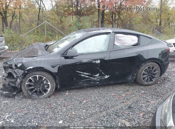 7SAYGAEEXRF060832 2024 TESLA MODEL Y Black Widok wnętrza 360 stopni