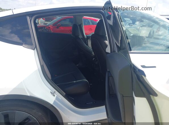 7SAYGDED2RF170346 2024 TESLA MODEL Y White VIN კოდის სტიკერის ხედი