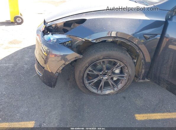 7SAYGDED2RF182142 2024 TESLA MODEL Y Black Front view