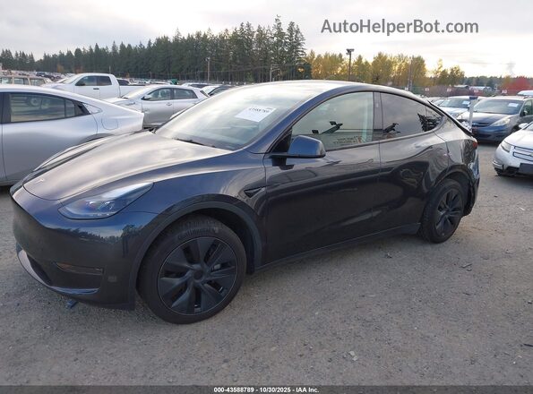 7SAYGDED7RF102852 2024 TESLA MODEL Y Black 