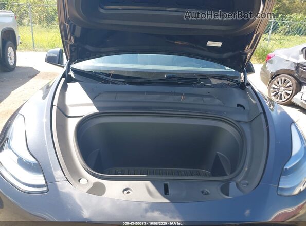 7SAYGDED8RF197535 2024 TESLA MODEL Y Gray უკანა ხედი
