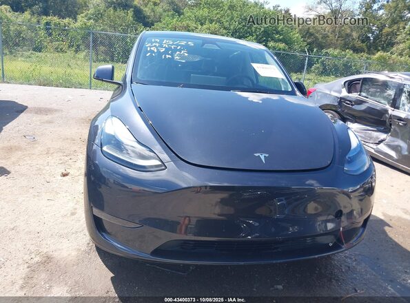 7SAYGDED8RF197535 2024 TESLA MODEL Y Gray ხელსაწყოთა პანელის ხედი