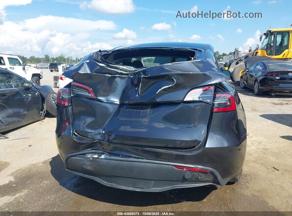 7SAYGDED8RF197535 2024 TESLA MODEL Y Gray 