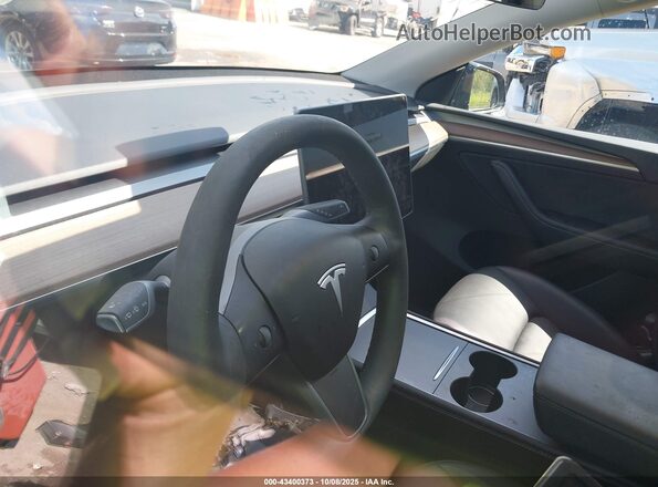 7SAYGDED8RF197535 2024 TESLA MODEL Y Gray 