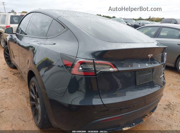 7SAYGDEDXRF091832 2024 TESLA MODEL Y Gray Rear left